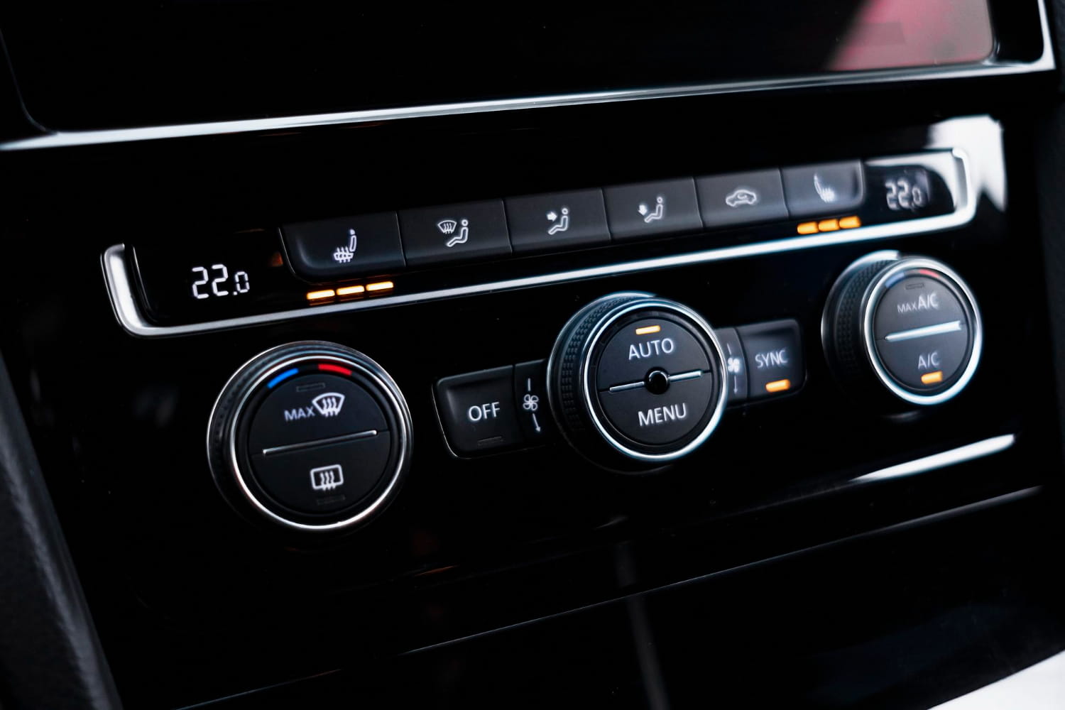 Aircoservice airconditioning bij Debo Auto's